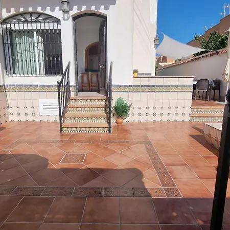 Mi Casita En Con Piscina Comunitaria Y Barbacoa Privada Holiday home *