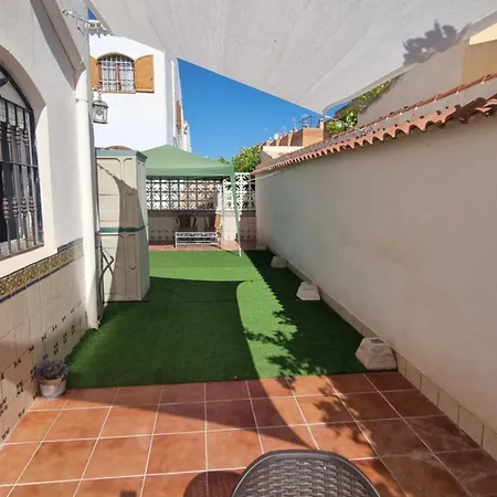 Mi Casita En Con Piscina Comunitaria Y Barbacoa Privada