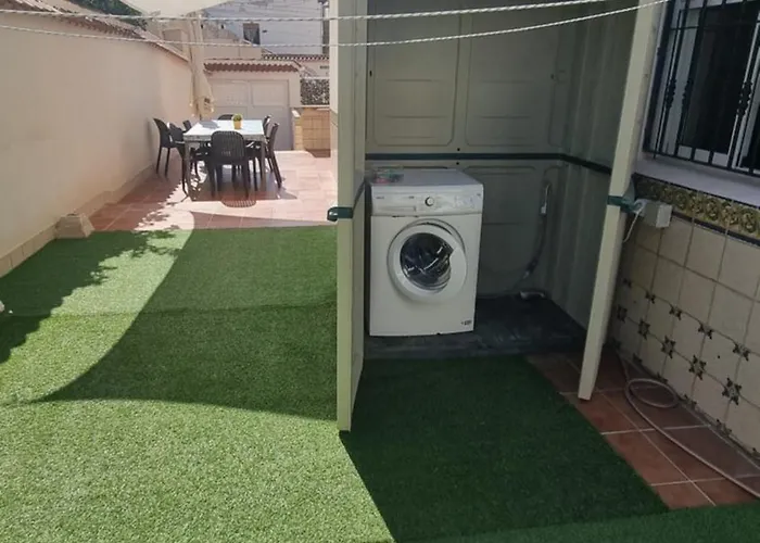 Mi Casita En Con Piscina Comunitaria Y Barbacoa Privada Vakantiehuis Torrevieja